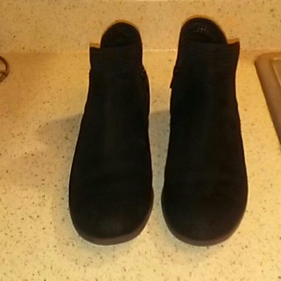 Old Navy Ankle Boots - Picture 1 of 5